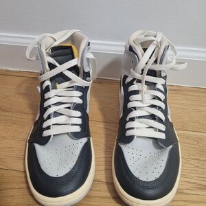 Stylish Black and White Women's Sneakers